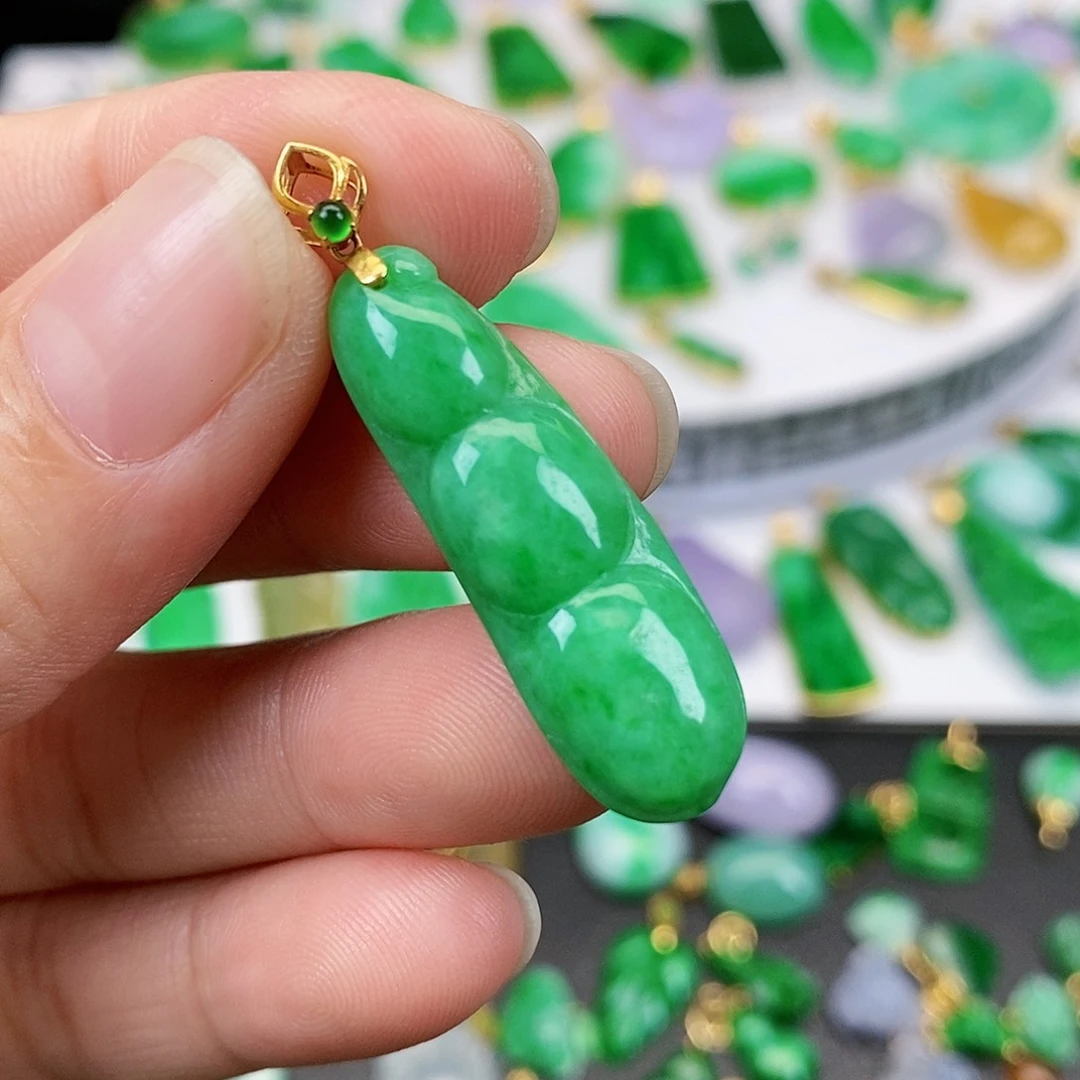 翡翠吊坠(不含链)18K金镶嵌