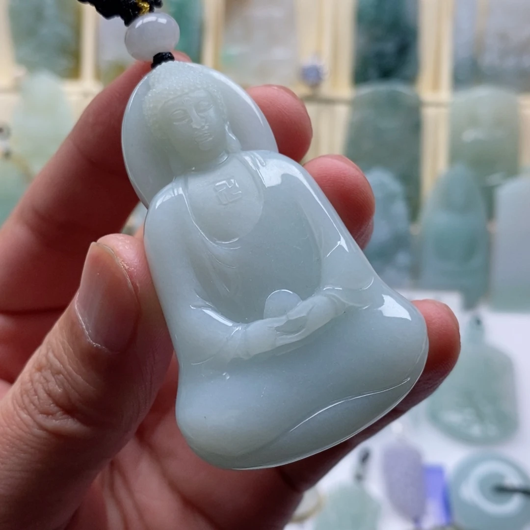 颈饰未镶嵌翡翠大日如来