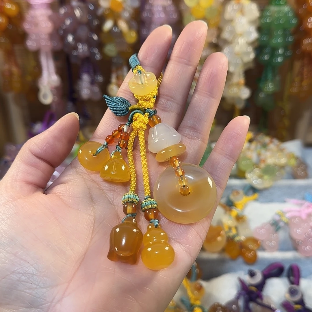 玛瑙/玉髓未镶嵌钥匙挂件