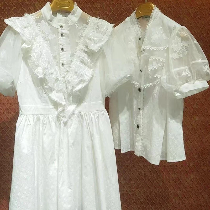 白色复古高腰短袖连衣裙女2025新款收腰印花绣泡泡袖中款裙子