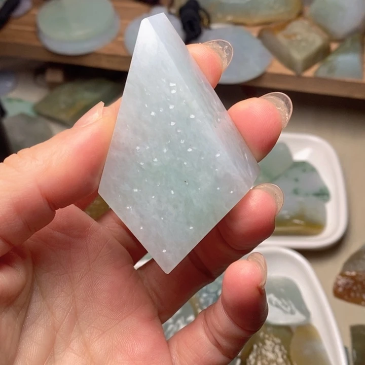 翡翠未镶嵌颈饰天然