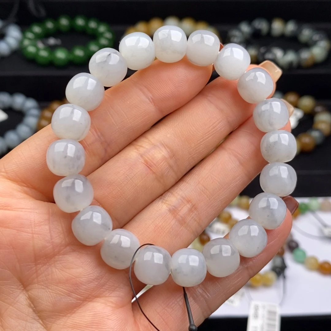 胡***碴和田玉未镶嵌手串