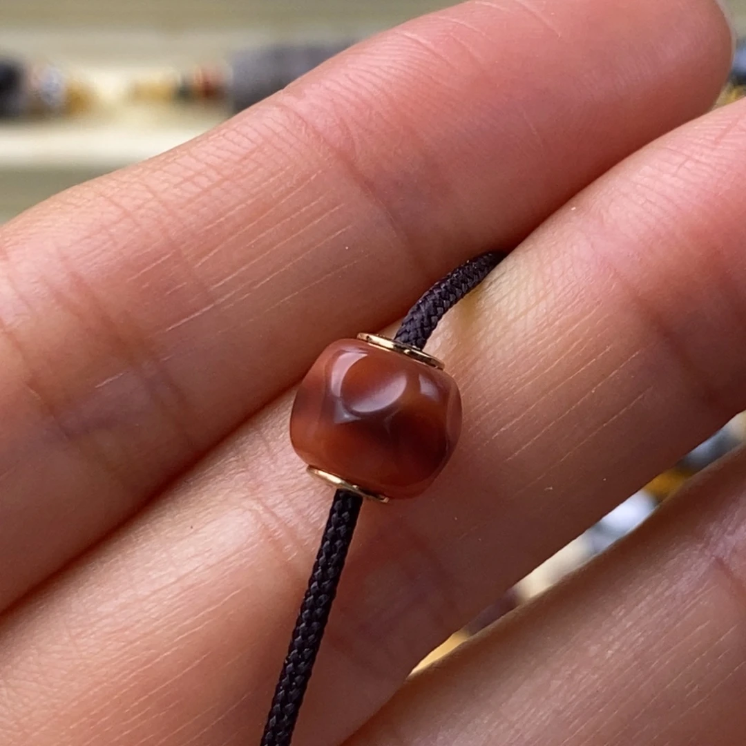 玛瑙/玉髓18K金镶嵌颈饰