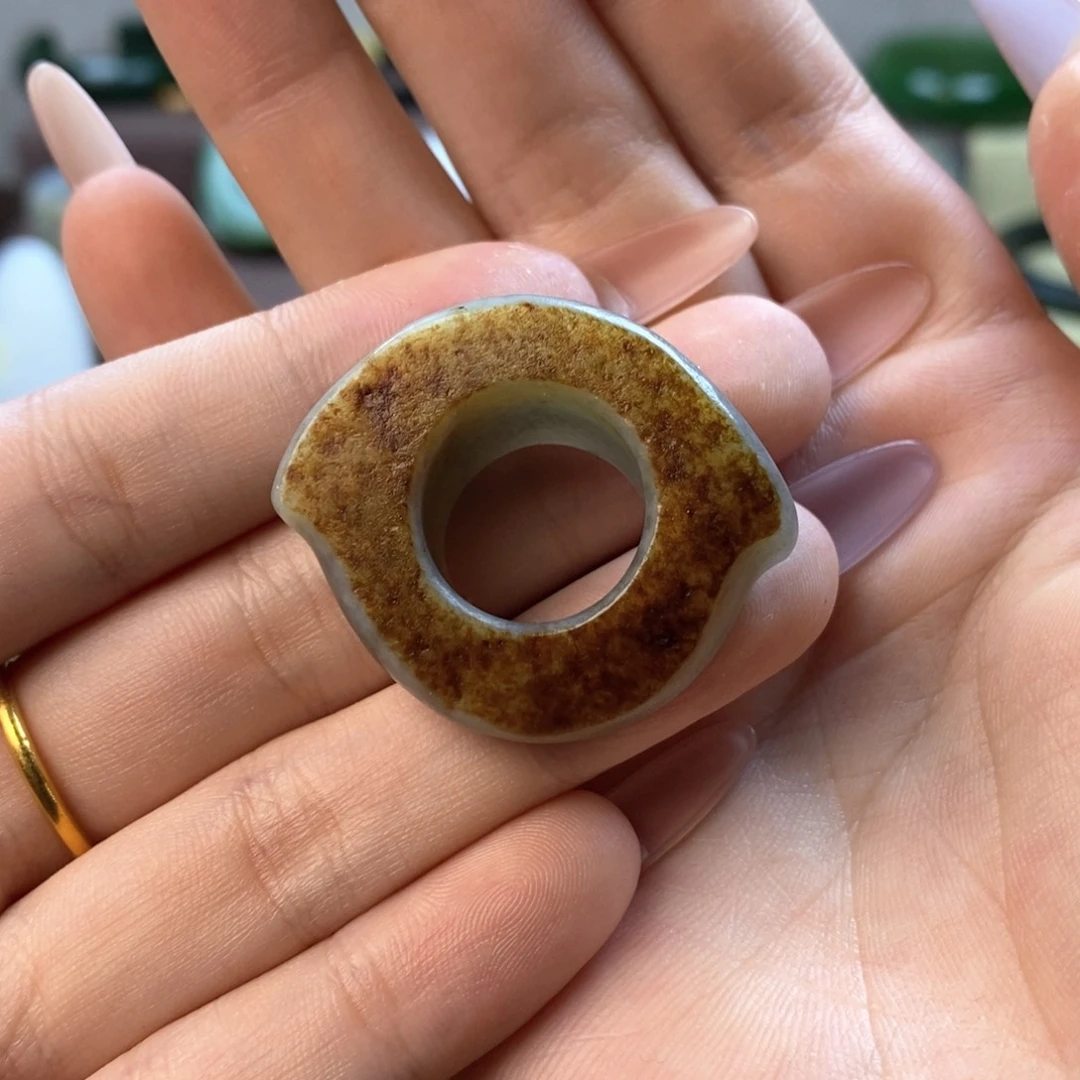 和田玉颈饰未镶嵌点****呜定制