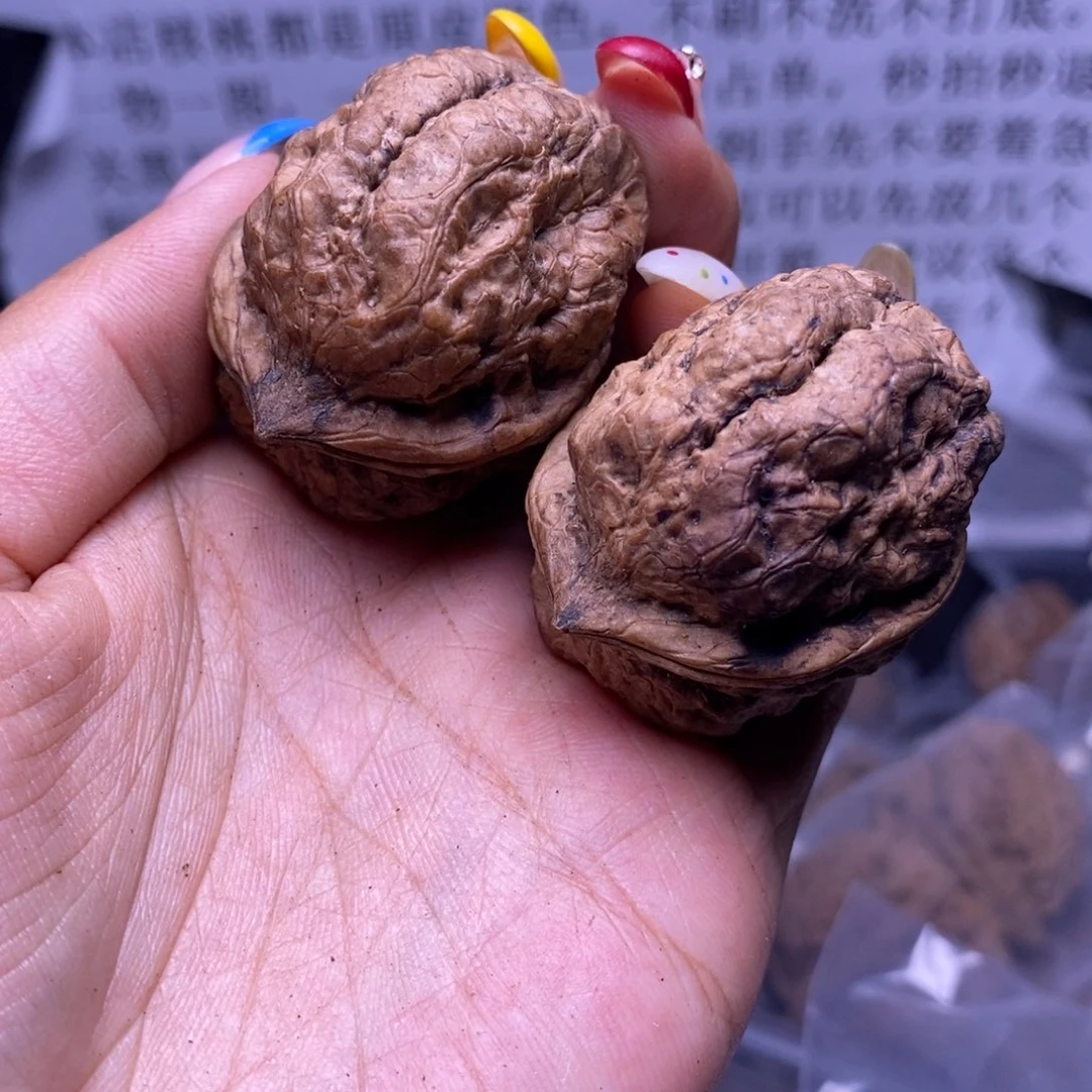 文玩核桃把件云南野生铁核桃140号41mm