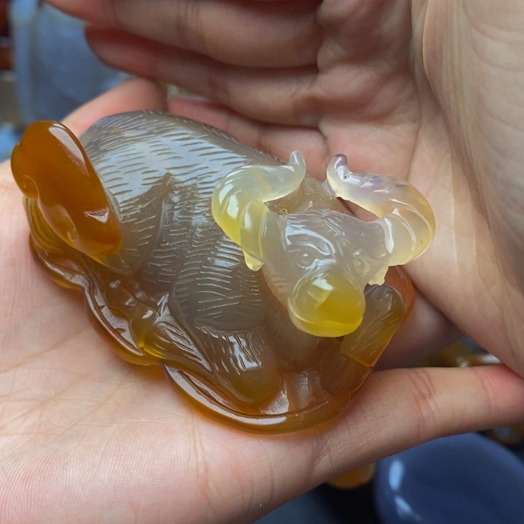 玛瑙/玉髓手把件未镶嵌?**运