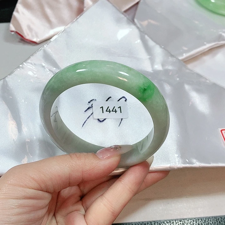 翡翠手镯未镶嵌天然翡翠手镯58