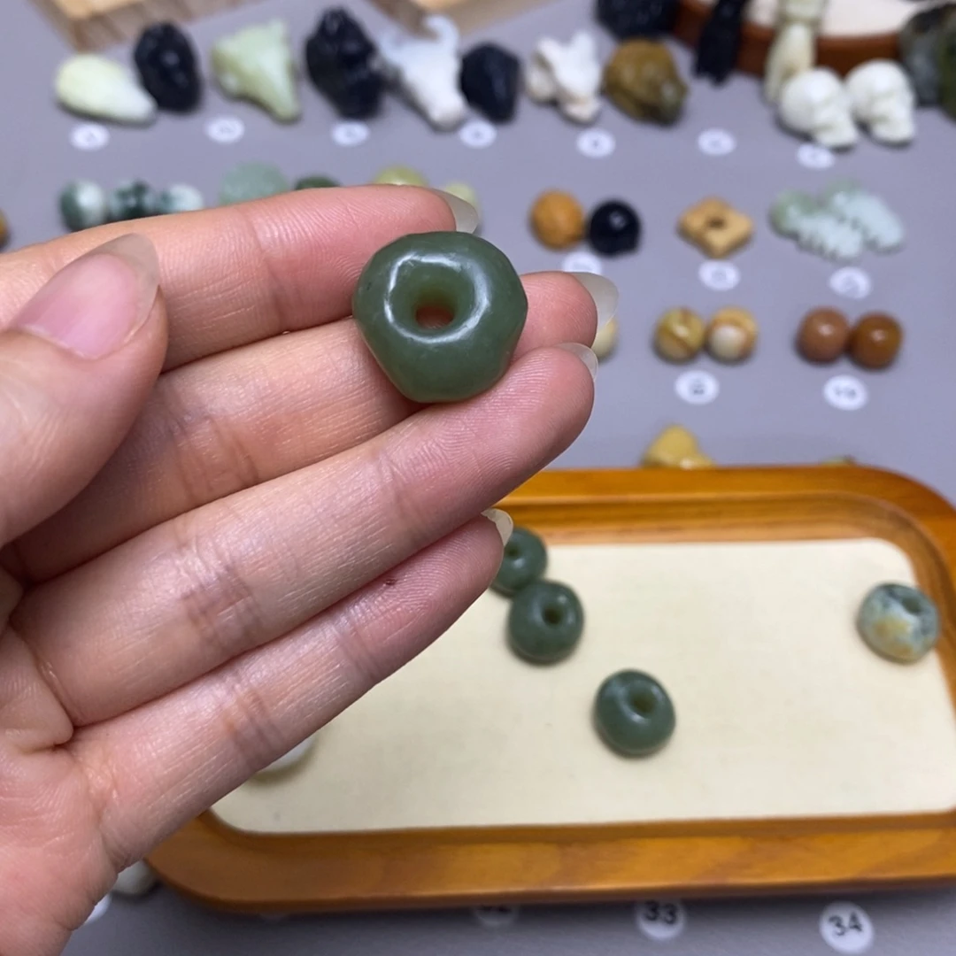 蛇纹石玉配饰合金大*