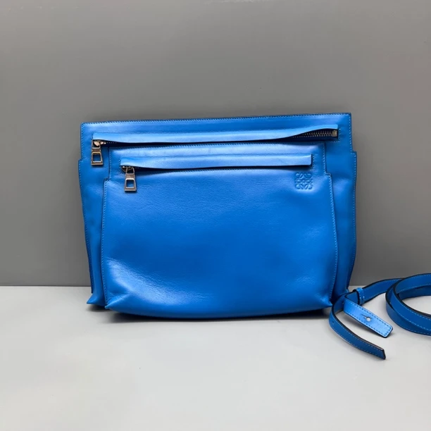 95新 LOEWE/罗意威 蓝色双层信封单肩斜跨包 尺寸29*20 SV17961