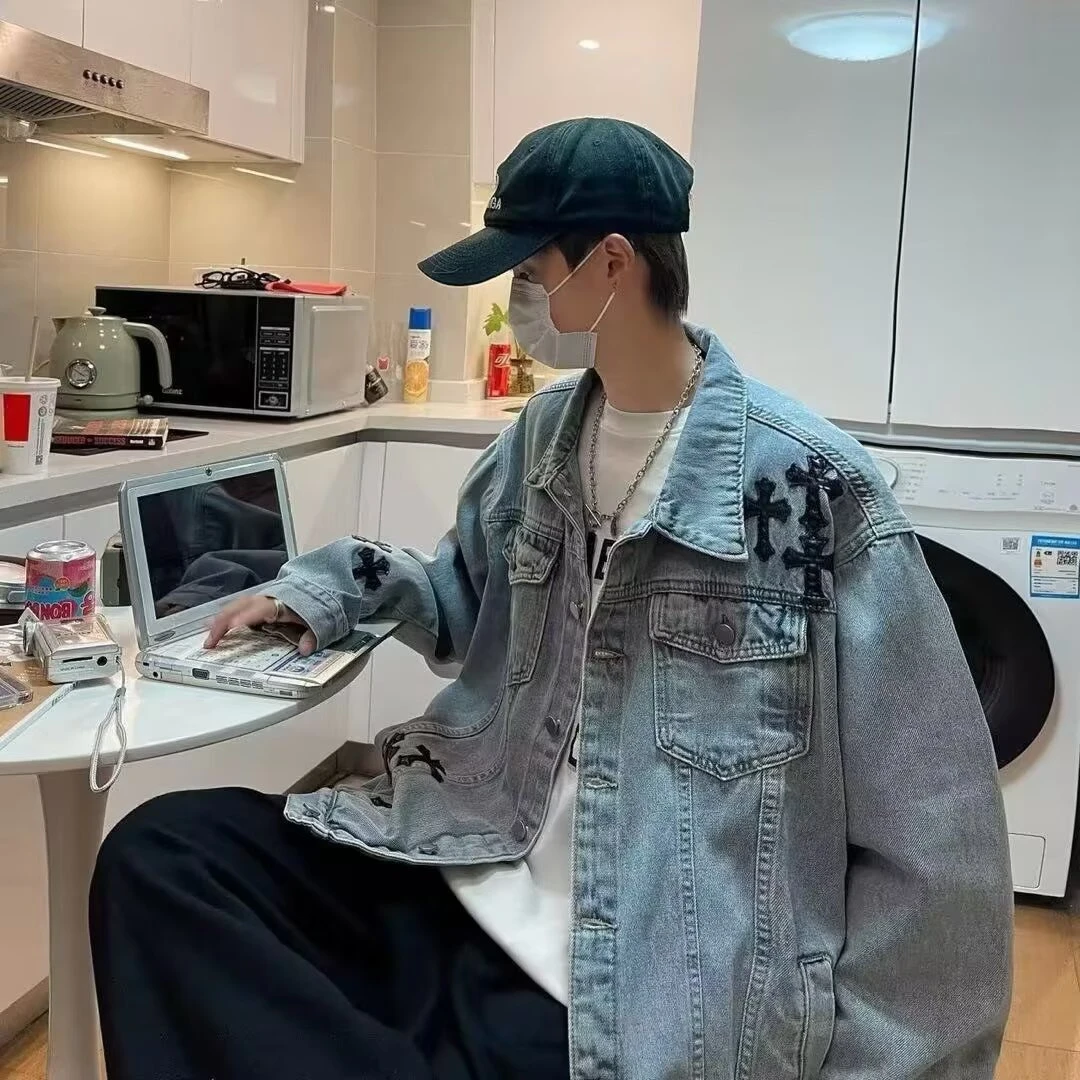 牛仔外套男美式水洗春秋新款韩版宽松夹克设计感小众十字架上衣潮