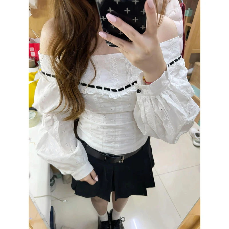 法式气质一字肩收腰长袖衬衫女春季设计感镂空绣花上衣百搭百褶裙