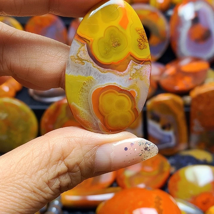 x***宇玛瑙/玉髓合金颈饰