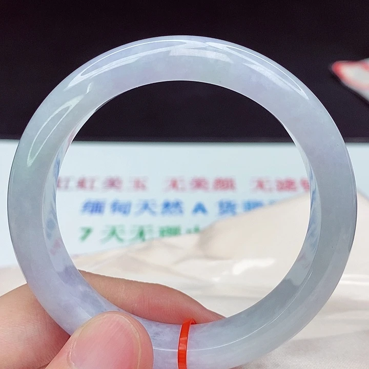 翡翠手镯未镶嵌56.8圈口