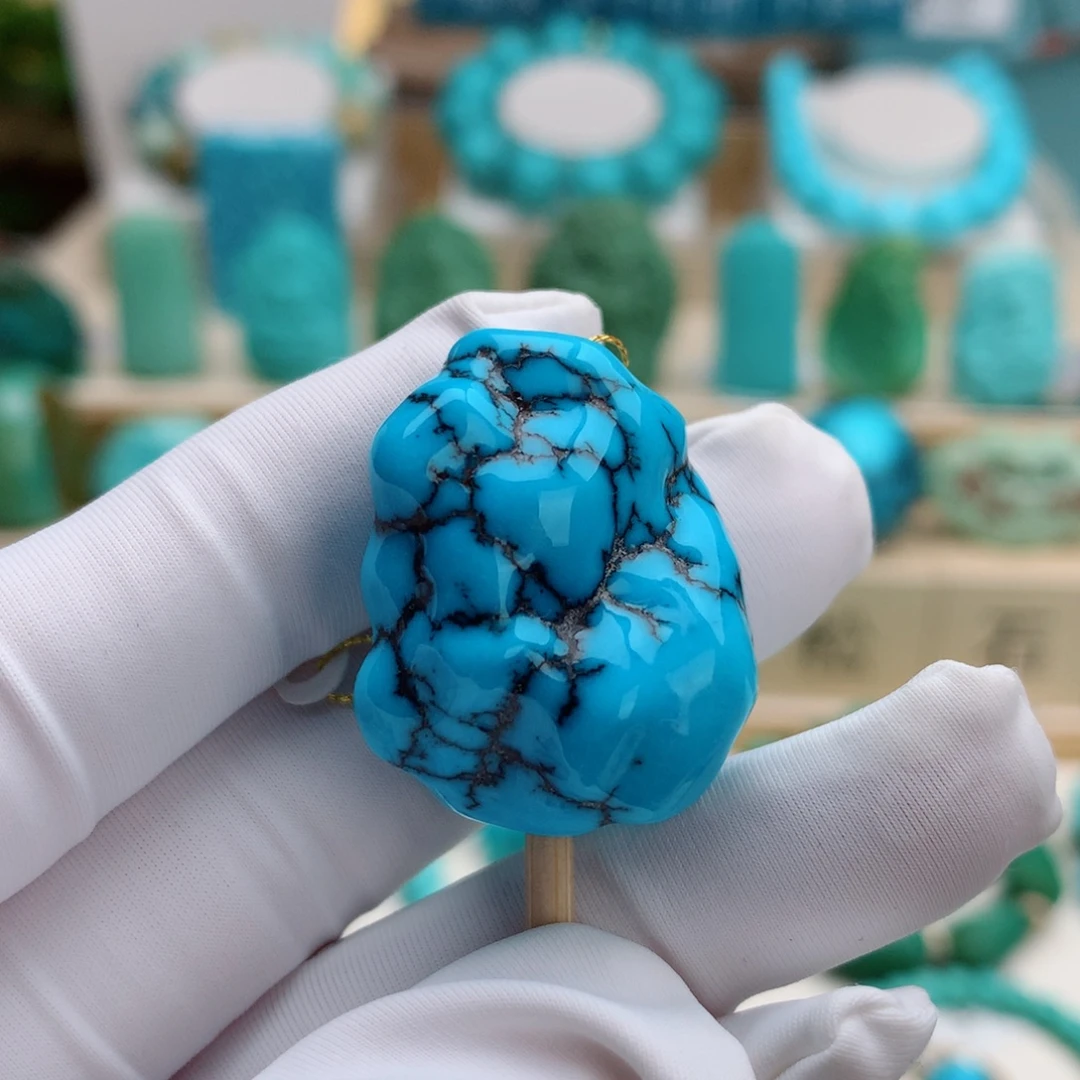 绿松石未镶嵌挂件