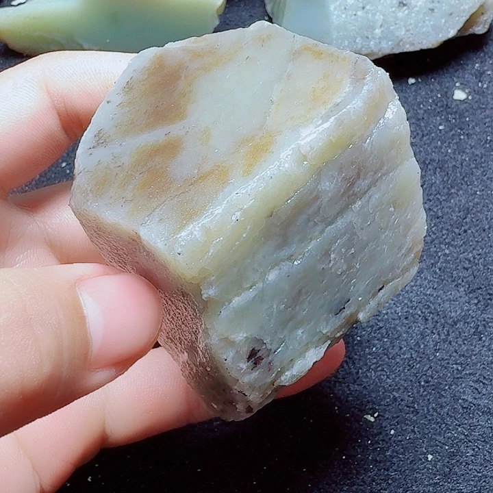 和田玉(糖玉)未镶嵌珠宝半成品