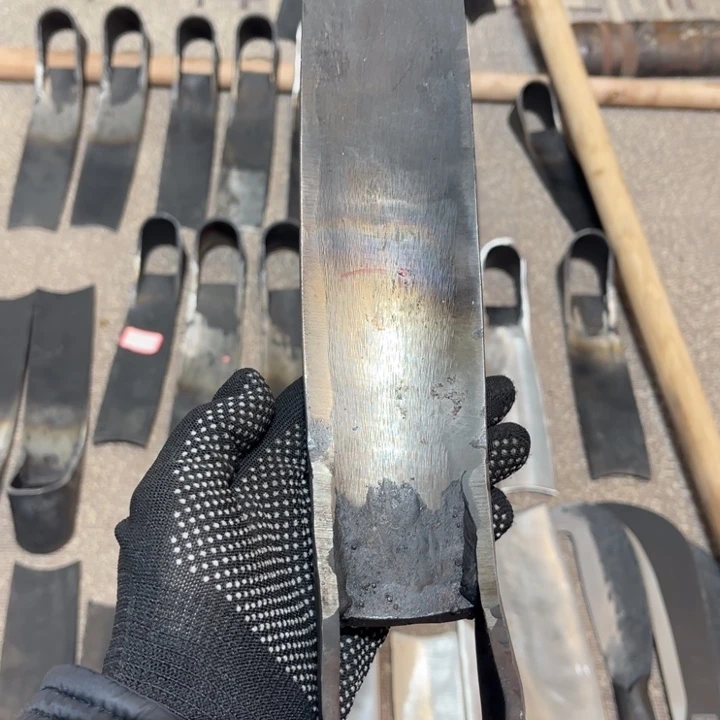 一***金龙泉手工制作工艺锄头炮管