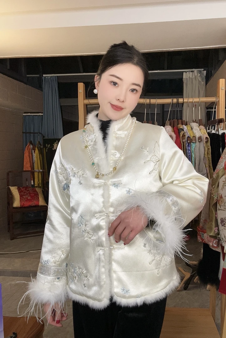 CHUNTIAN/李李国风【白羽】新中式宋锦刺绣拼接驼鸟毛可拆卸外套