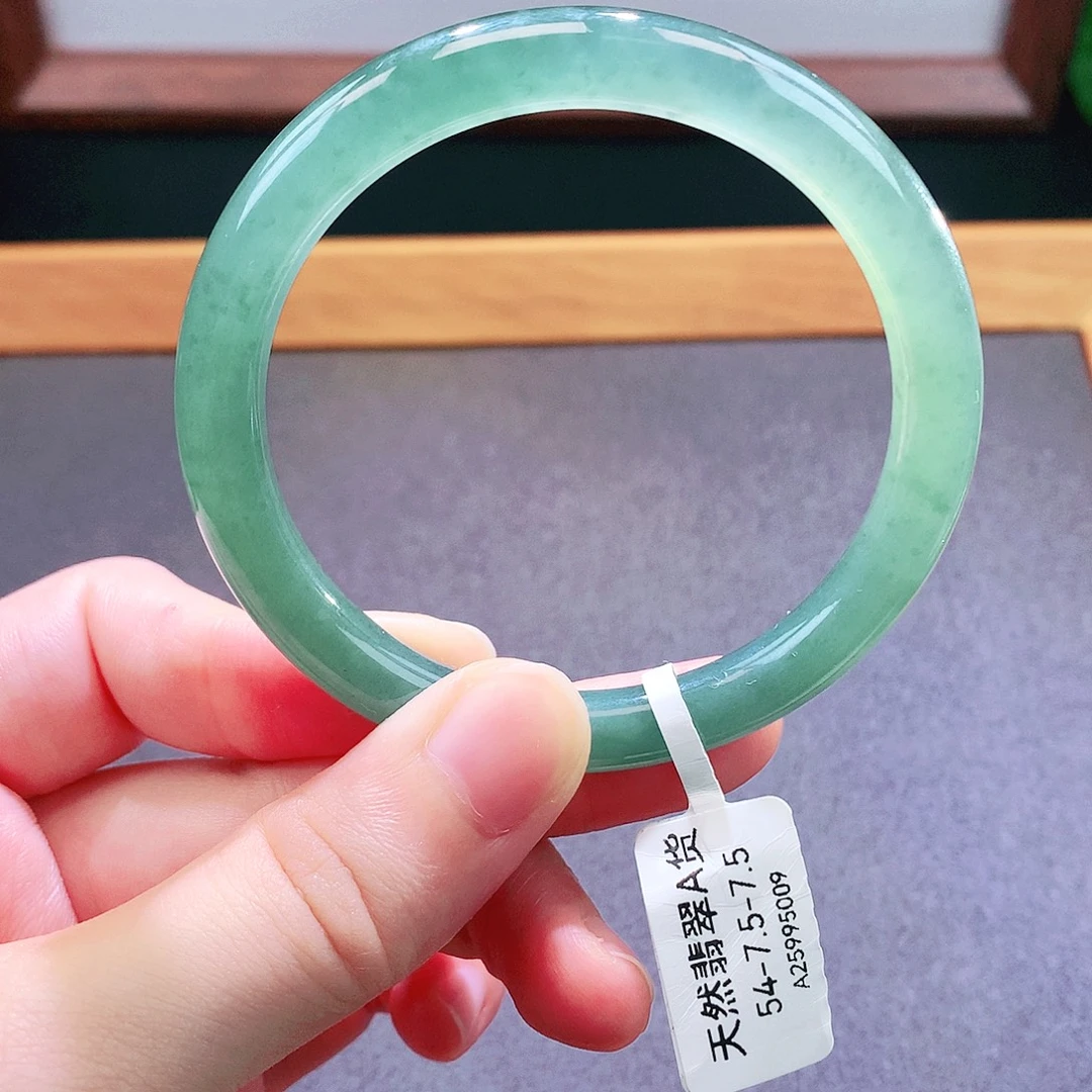 未镶嵌手镯翡翠天然翡翠