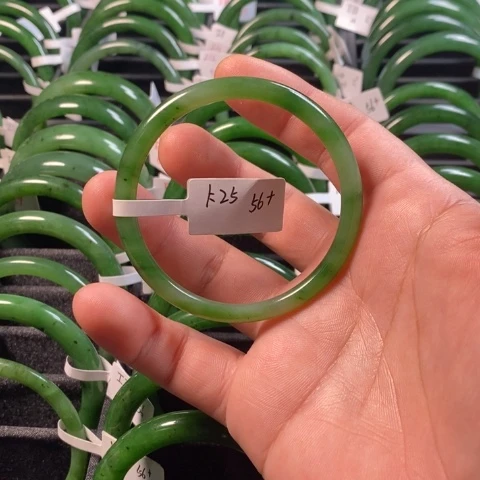 和田玉（碧玉）手镯未镶嵌