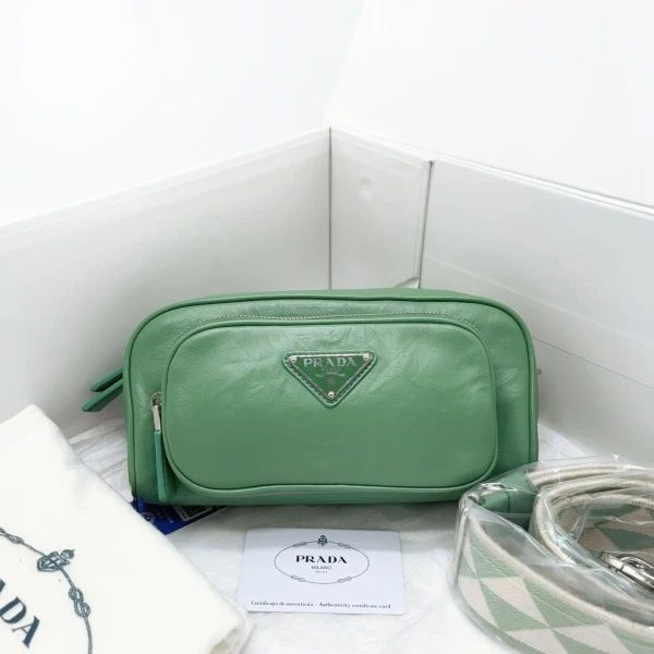 普拉达/包包/95新/市场价22500/251018zb0011