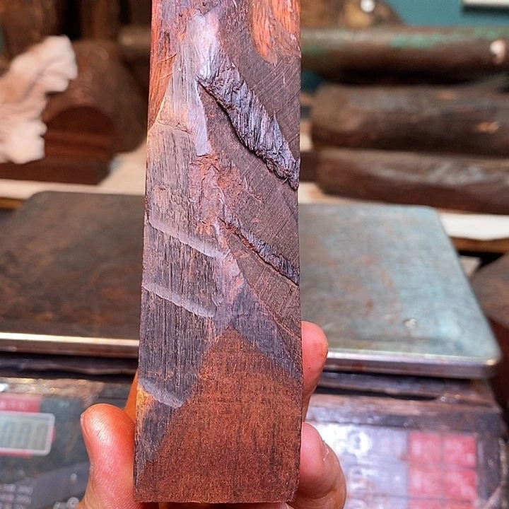 檀香紫檀（小叶紫檀）b***n