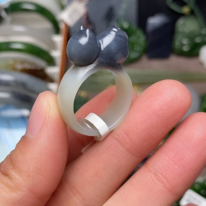 和田玉未镶嵌戒指18.2