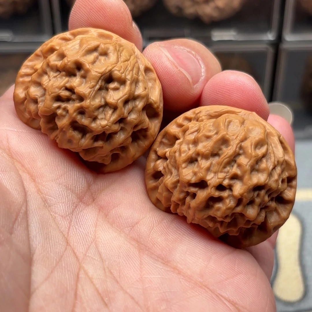 文玩核桃把件玄月