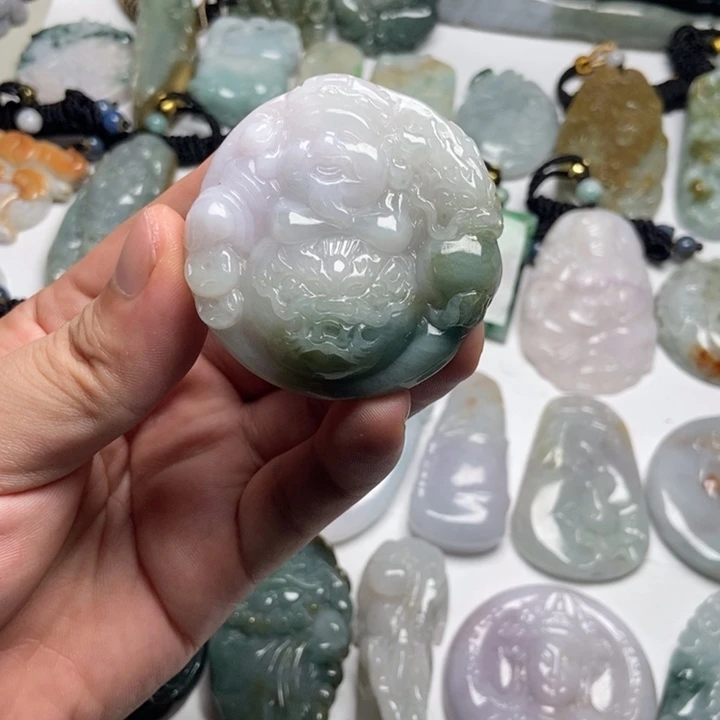 翡翠未镶嵌颈饰财爷33