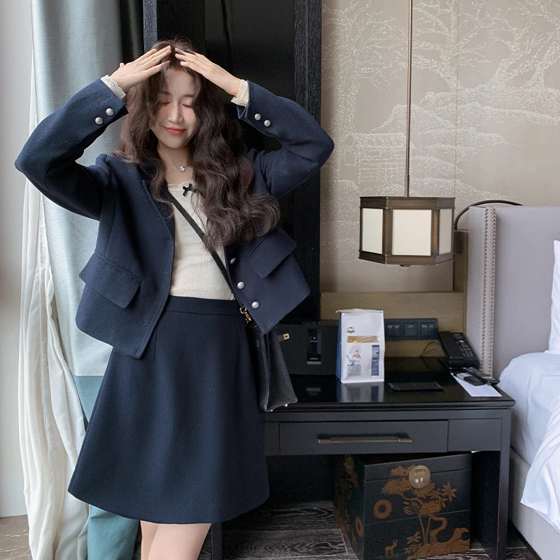 藏青色韩系西服短裙套装女2025春秋新款高级感气质休闲显瘦两件套