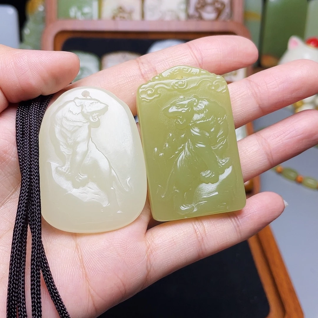顺***然新疆昆仑山脉料生肖虎