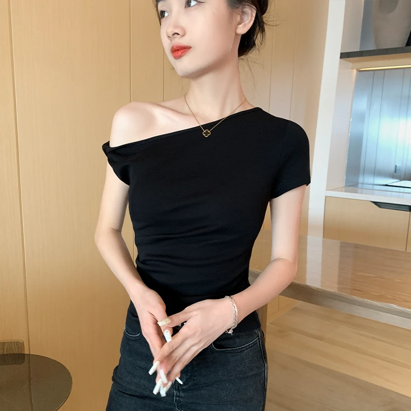 美式白色斜肩扭结短袖t恤女夏季高级感百搭修身辣妹ins风露肩上衣