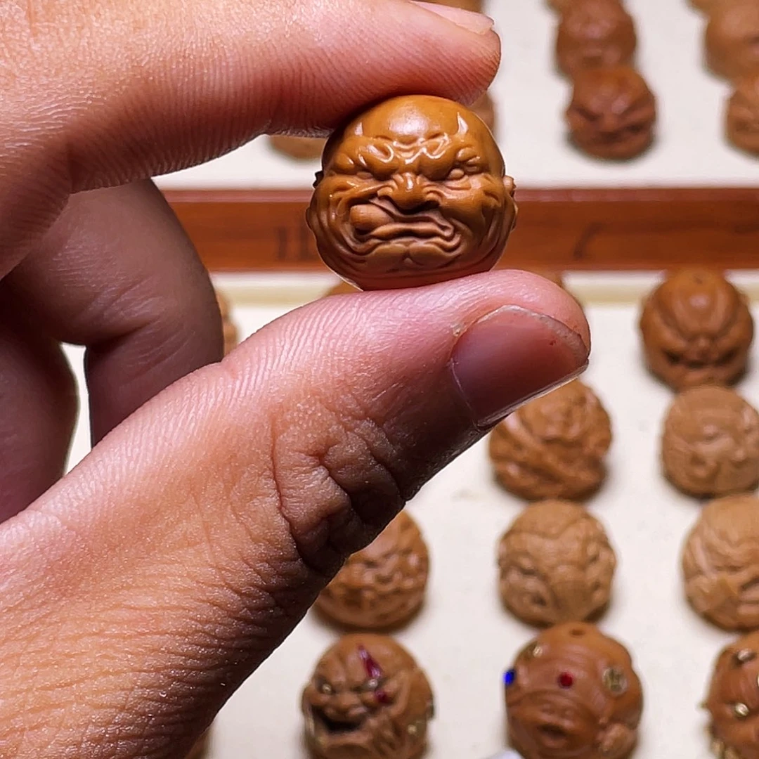 棕***榈猴头核桃吊坠18左右猴头核桃雕刻