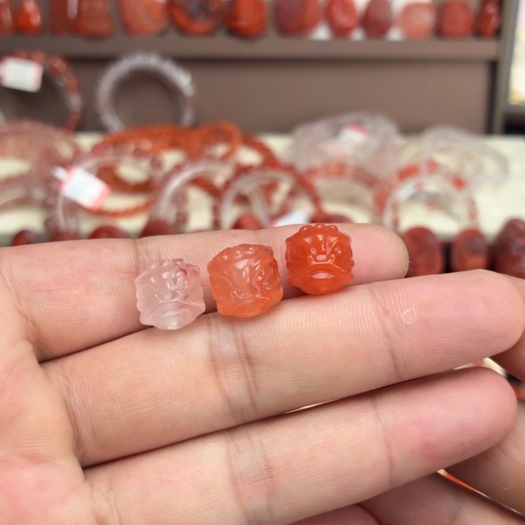 *****南红玛瑙未镶嵌颈饰三颗醒狮头