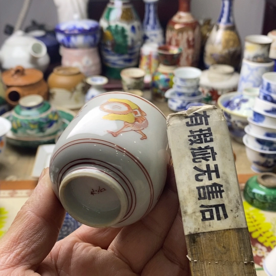 瓷片是因为它具有非常丰富且独特