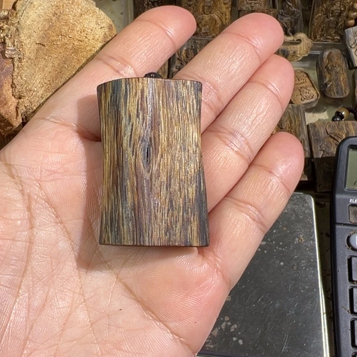 沉香吊坠棋楠沉香乌身吊坠7.5克