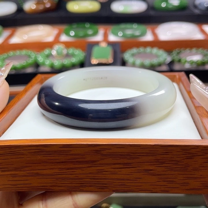 和田玉手镯54.8未镶嵌