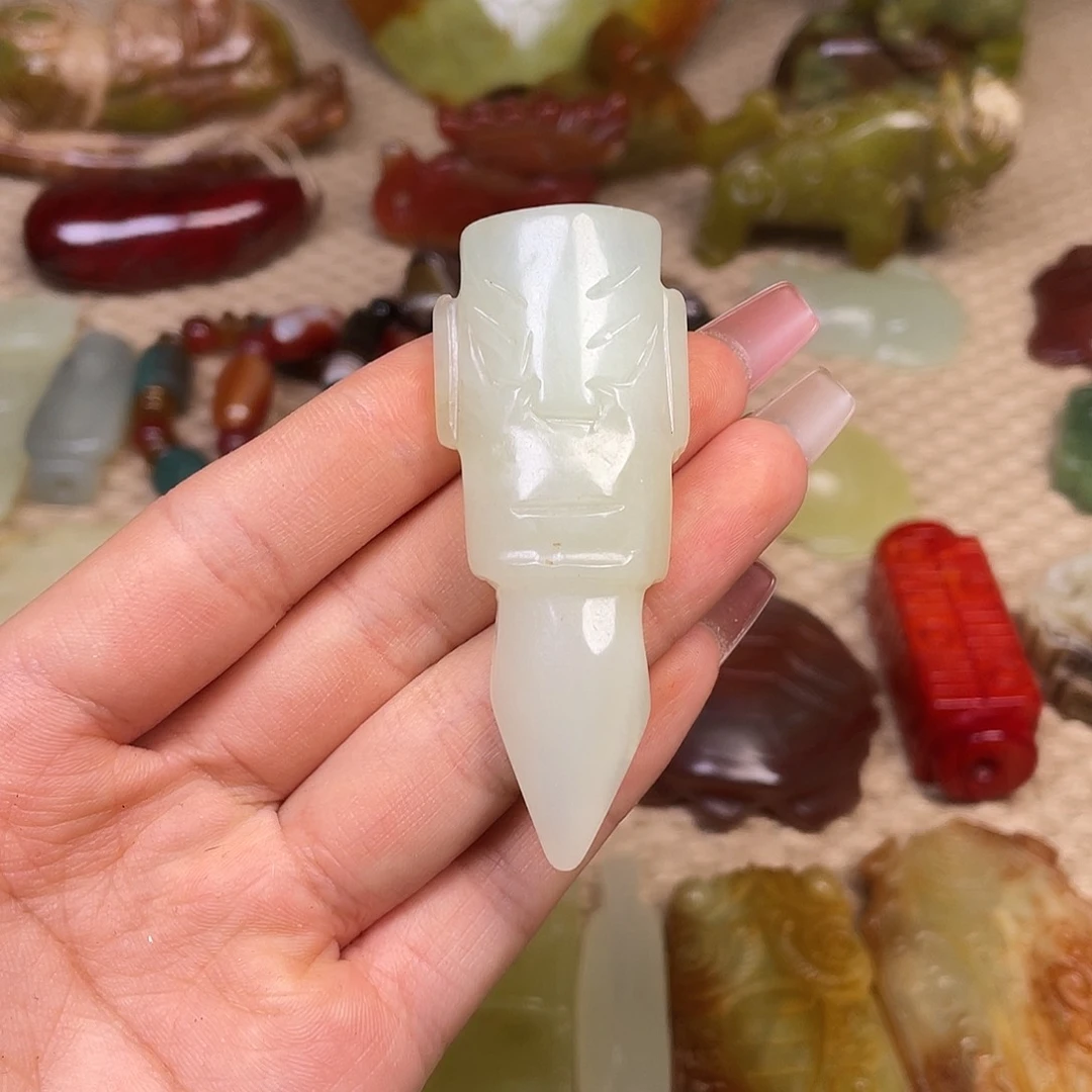 蛇纹石玉未镶嵌颈饰