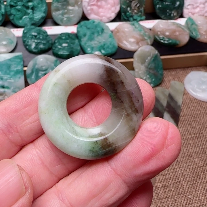 独山玉未镶嵌吊坠(不含链)