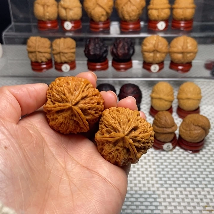 文玩核桃把件35盘龙玉凤三棱