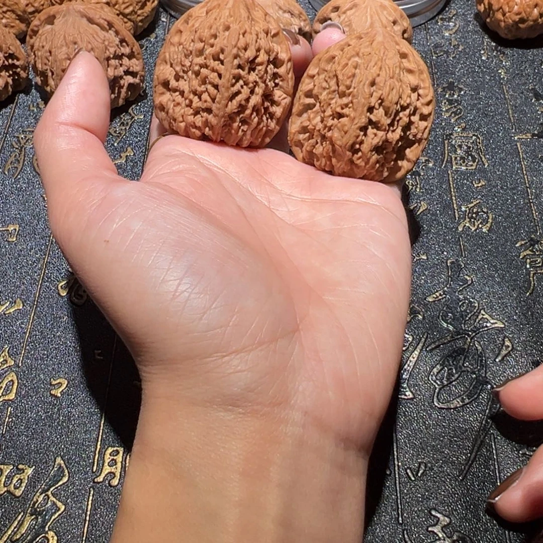 吊坠文玩核桃南疆39手把件180