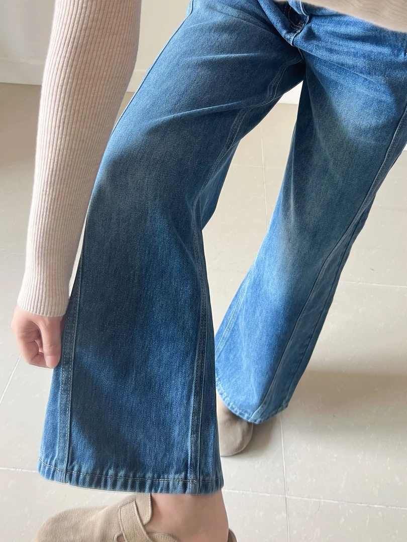 浅色弯刀阔腿牛仔裤女秋冬新款高腰慵懒宽松镰刀直筒小个子裤子