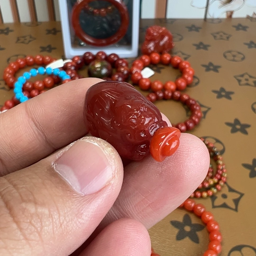 e***n南红玛瑙未镶嵌手串瓦西牛血红貔貅