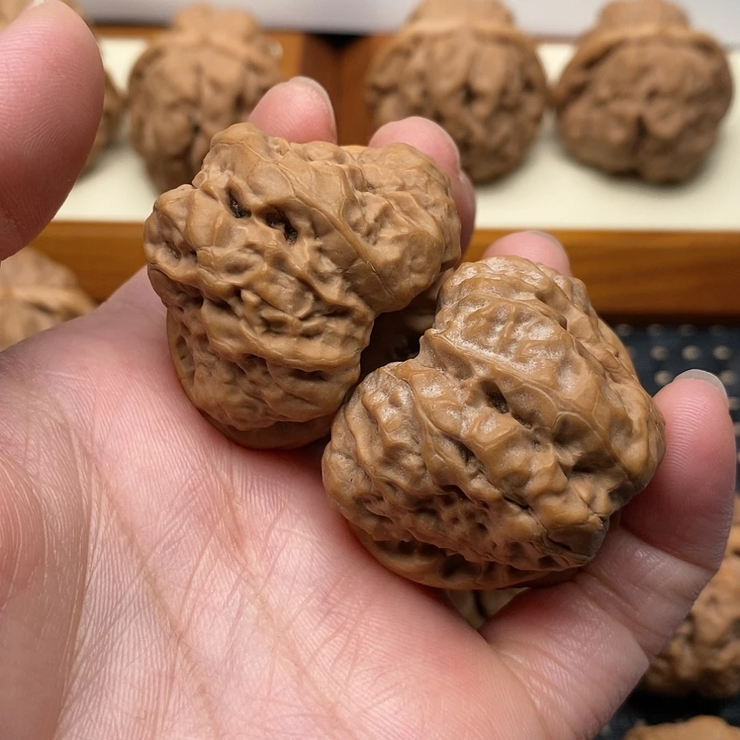 文玩核桃把件D**边38左右
