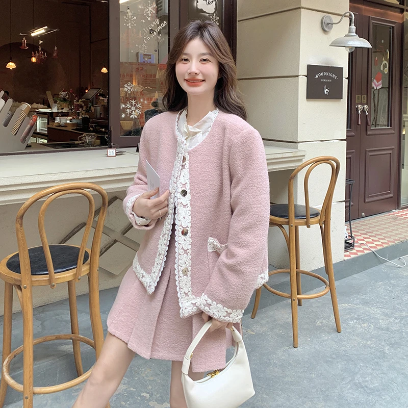 小香风氛围感套装女春秋2025新款高端法式蕾丝花边百褶短裙两件套