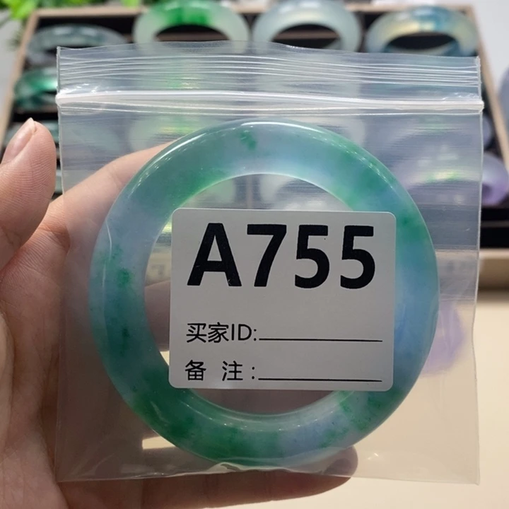 （***贝玉蓝地绿飘花圆条755