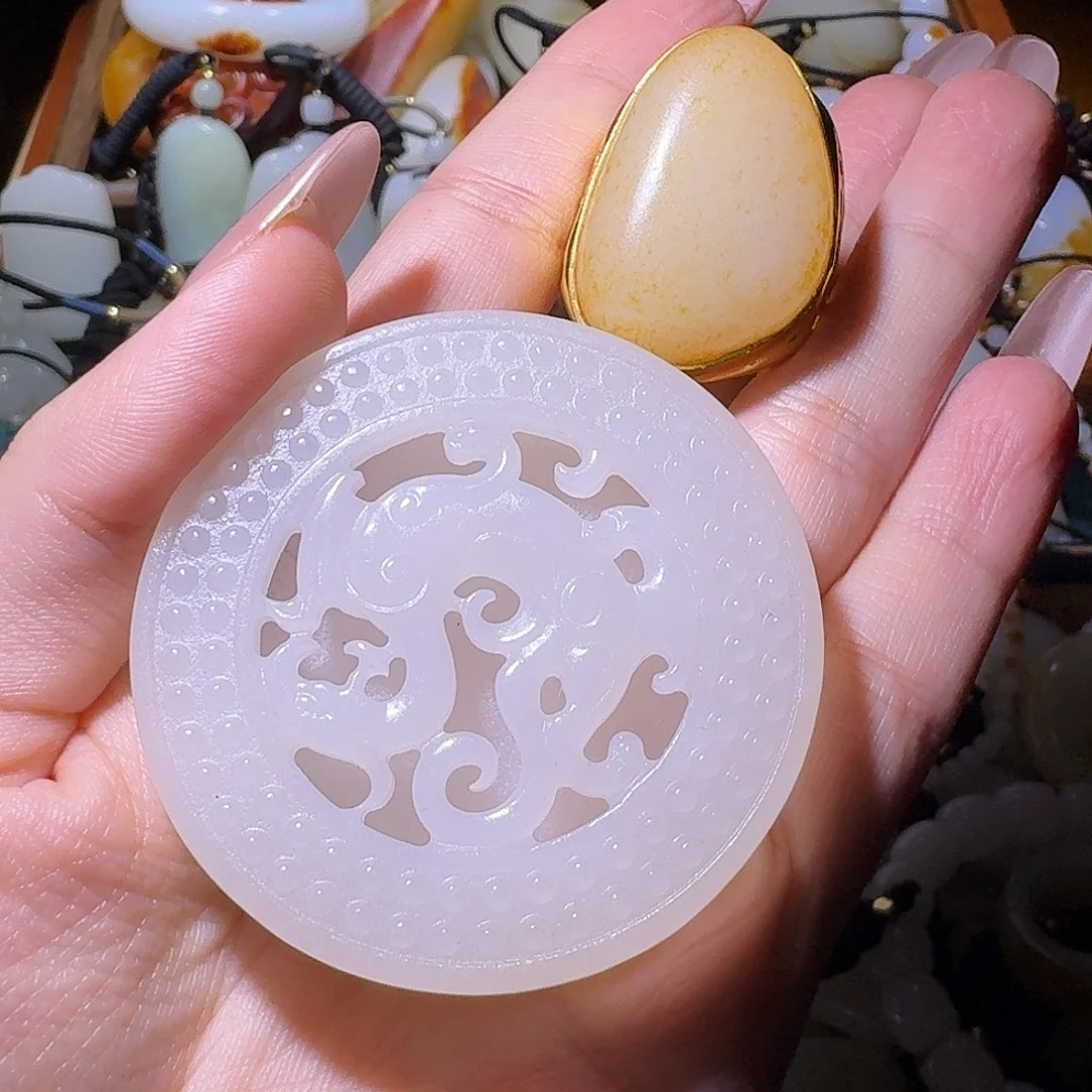 *****和田玉未镶嵌挂件