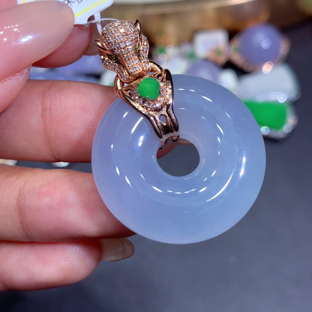 翡翠吊坠(赠链)18K金镶嵌