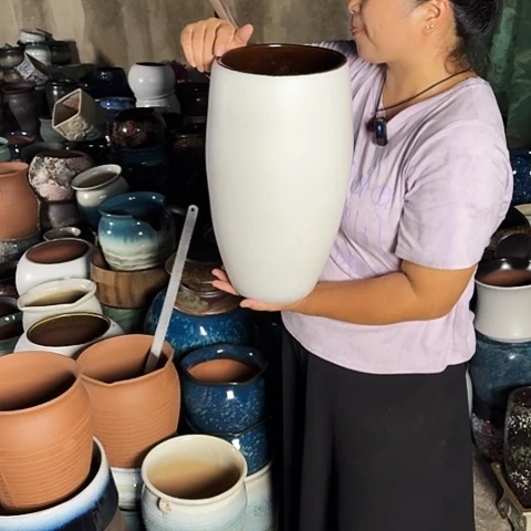 口19高38瑕疵一个盆子。