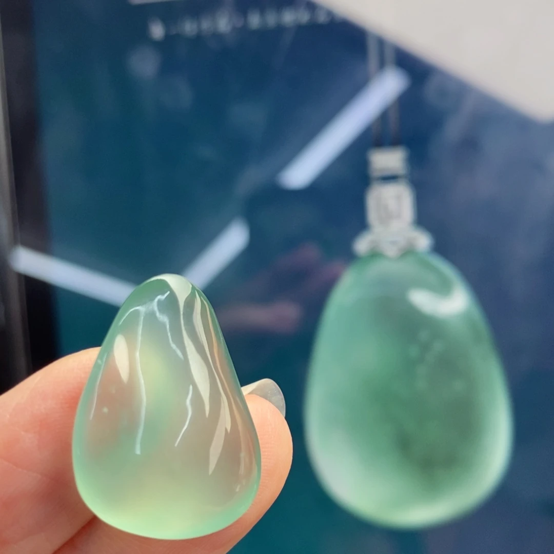 定制翡翠未镶嵌极简吊坠