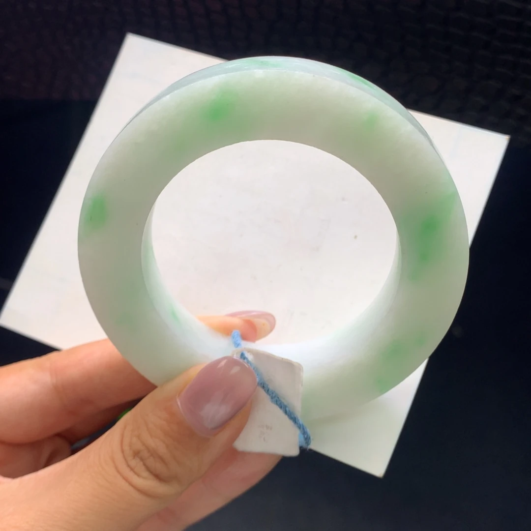 定制翡翠未镶嵌手镯